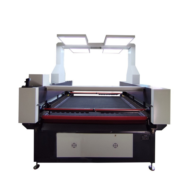 激光布料裁片機與傳統裁片機有何區別？